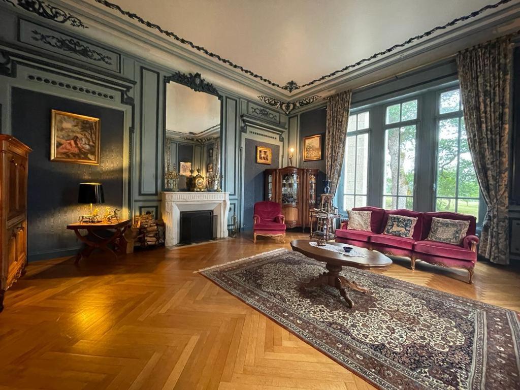 Chateau Maleplane Bed and Breakfast Saint-Léonard-de-Noblat Εξωτερικό φωτογραφία